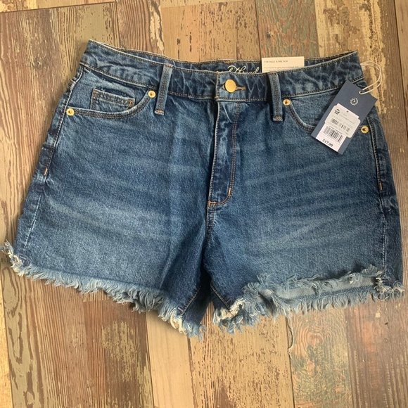 Size 6 High Rise Shorts NWT - Picture 1 of 3